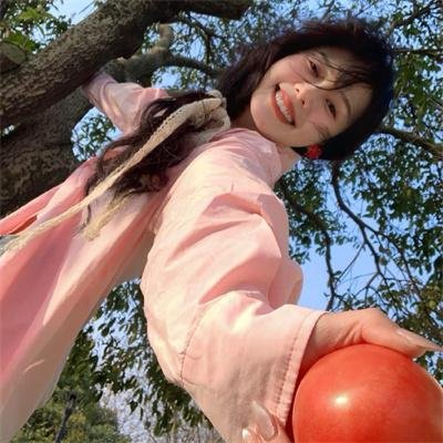 大小姐才不会玩格斗游戏